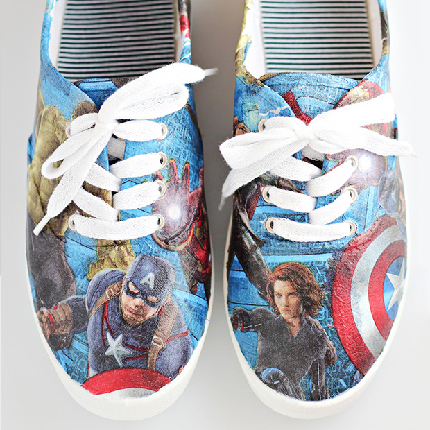 tutorial decoupage canvas Con Comic Craft   Shoes Superhero DIY Avengers Tutorial: