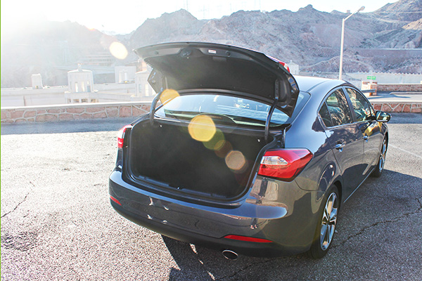 Hoover Dam Road Trip in the 2015 Kia Forte