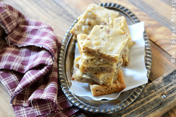 Butterbeer Brown Butter Blondies with Toasted Pecans 